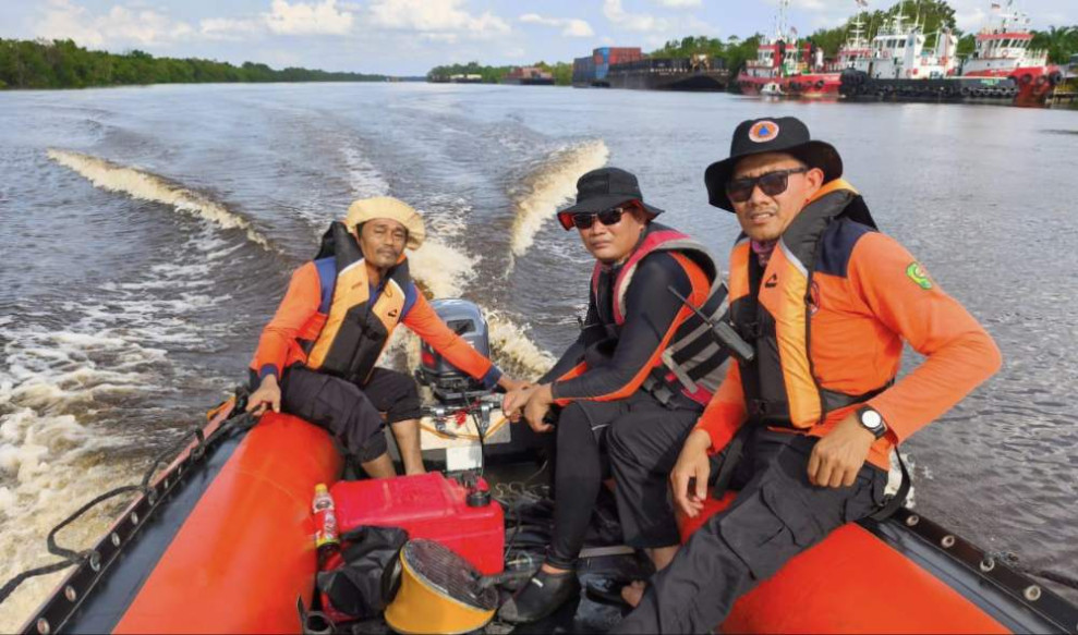 Tim SAR Lanjutkan Pencarian ABK Asal Malaysia Hilang di Teluk Kentari Rantau Panjang Siak