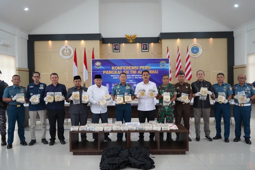 TNI AL Gagalkan Penyelundupan 48 Kg Sabu dari Malaysia, Pelaku Kabur