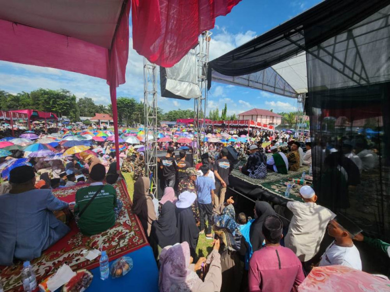 Tak Hanya Karena Kajian UAS, Masyarakat di Kuansing Antusias Ingin Bertemu Sosok  Bang Abdul Wahid