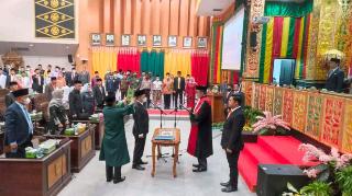 Dilantik, Sabarudi Resmi Jadi Ketua DPRP Kota Pekanbaru