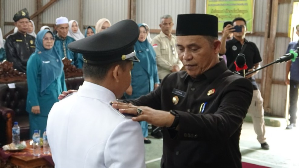 Bupati Herman Lantik Pj Kades Sungai Baru