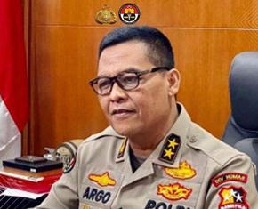 Polri Kerahkan Barbagai Bantuan ke Lokasi Korban Banjir NTT