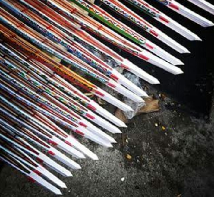 Ribuan Jalur Miniatur Bertarung Ditepian Saleko Buriang Koto Sentajo