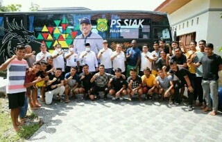 Dukung PS Siak di Kompetisi Liga 3 Wilayah Riau 2021, Bupati Siak Alfedri Sambangi Pemain