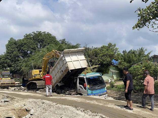 PUPR Riau Focus Tangani Beberapa Titik Jalan Rusak di Rohil dan Dumai