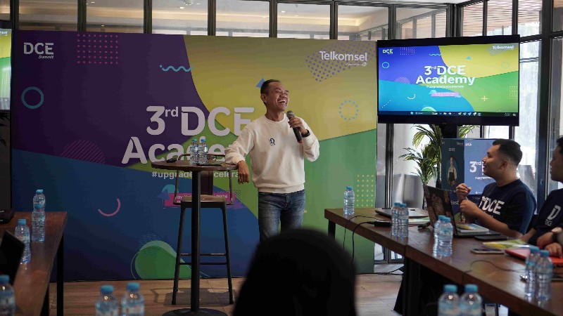 Telkomsel Hadirkan UKM Unggulan se-Indonesia untuk Tingkatkan Keterampilan di DCE Summit 2024