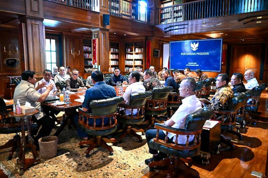 Presiden Prabowo-Menteri Bahas Kawasan Hutan dan Aktivitas Pertambangan Ilegal