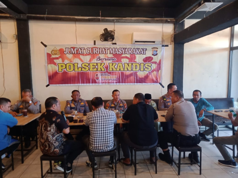 Melalui Jumat Curhat, Polsek Sampaikan Pesan Pemilu Damai 2024