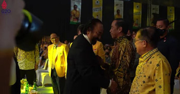 Akhirnya Istana Buka Suara  soal Viral Jokowi Ogah Dipeluk Surya Paloh