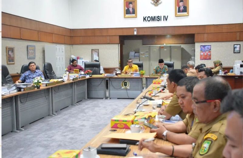 Komisi IV DPRD Riau RDP dengan Bidang Laboratorium dan Bidang Jasa Konstruksi Dinas PUPR-PKPP Riau
