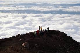 Gunung Slamet Mulai Digandrungi Pendaki Mancanegara