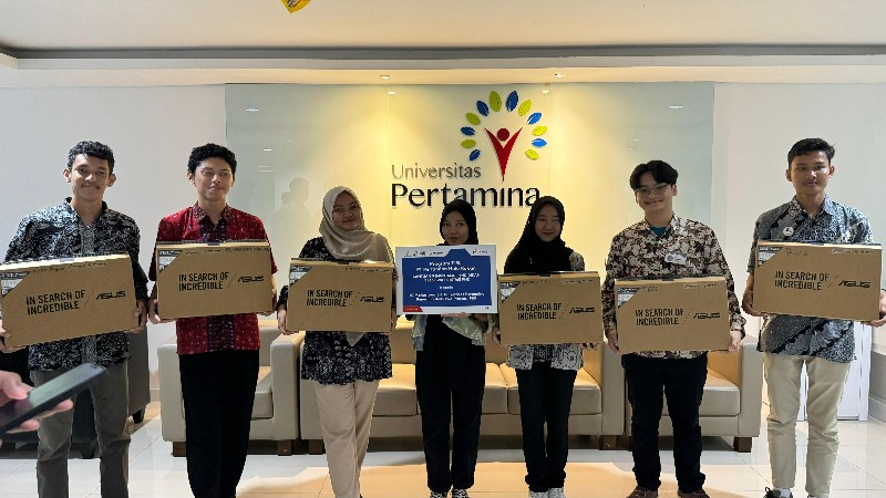 Dorong Prestasi Penerima Beasiswa, Pertamina Hulu Rokan Berikan Bantuan Laptop