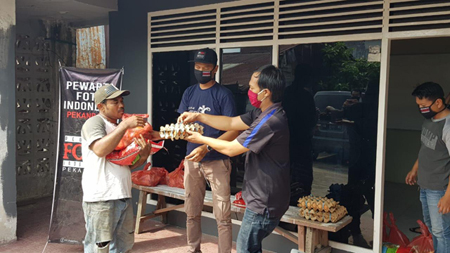  PFI Bersama Minamas Plantation Bagikan Paket Sembako Bagi Masyarakat di Pekanbaru