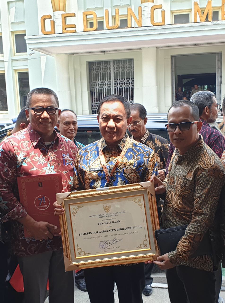 Keempat Kalinya, Pemkab Inhil Terima Penghargaan Peduli HAM
