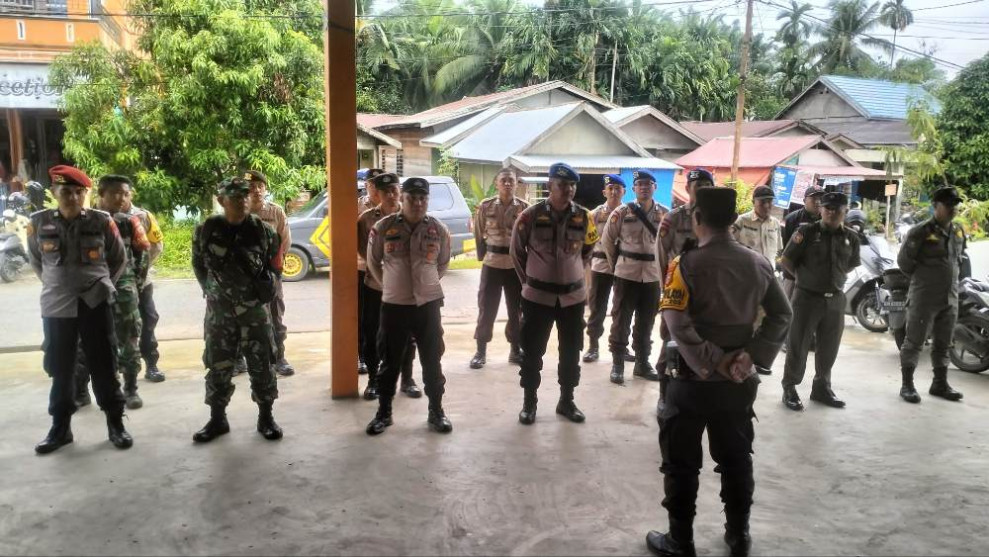 Polsek Tempuling Gelar Apel Gabungan Bersama BKO Polda, TNI, dan Satpol PP