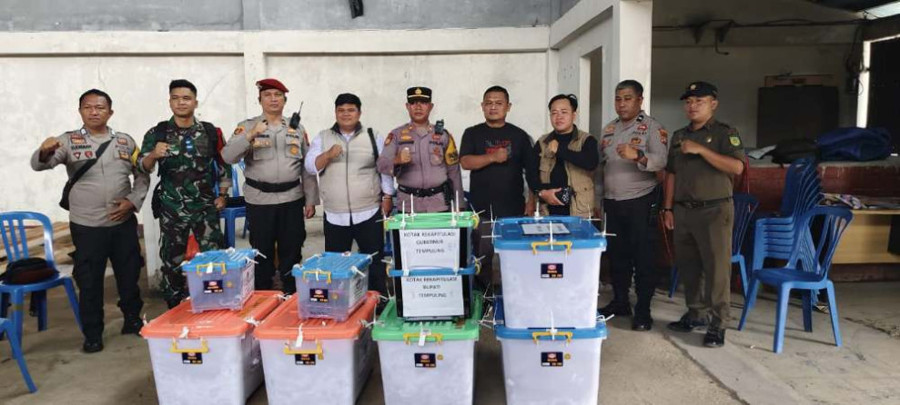 Polsek Tempuling Bersama Forkopimcam dan PPK Serahkan Hasil Rekapitulasi Pilkada 2024 ke KPU Inhil