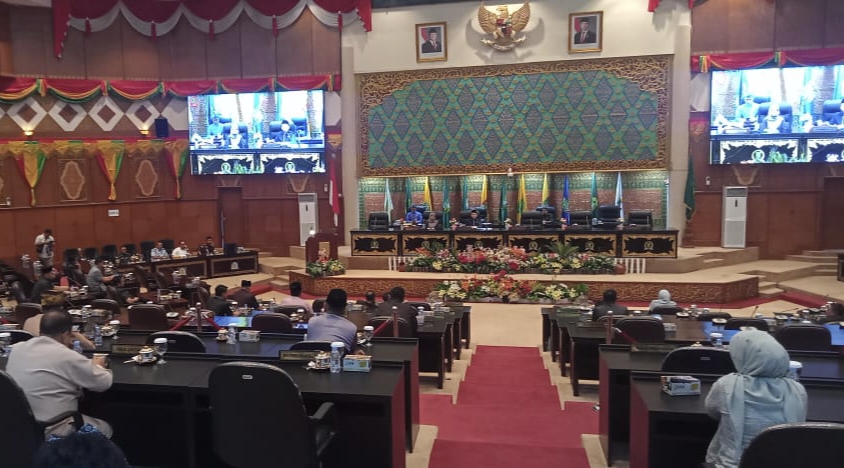 Gubernur dan Wagub Berhalangan Hadiri Paripurna, Begini Respon DPRD Riau