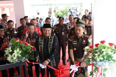 Bupati Siak bersama Kejati Riau Resmikan Gedung Satria Adi Wijaksana dan Mess Kejari
