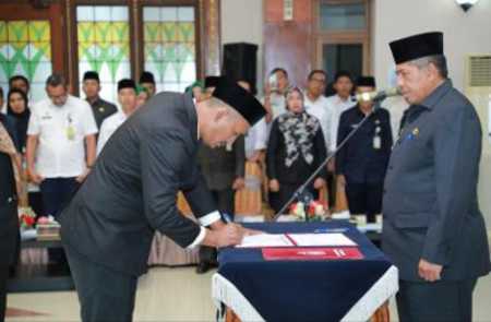 Permudah Layanan Kependudukan Bupati Siak Lantik 10 Kepala UPTD Kependudukan Catatan Sipil