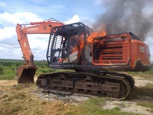 5 Pelaku yang Diduga Membakar Ekskavator di Divisi-V PT DPN Sei Kukok Diamankan Mapolres Kuansing