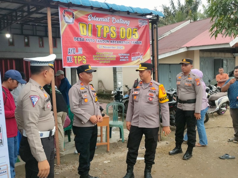 Wakapolres Rokan Hulu Lakukan Pengecekan TPS di Wilayah Polsek Kabun dan Tandun
