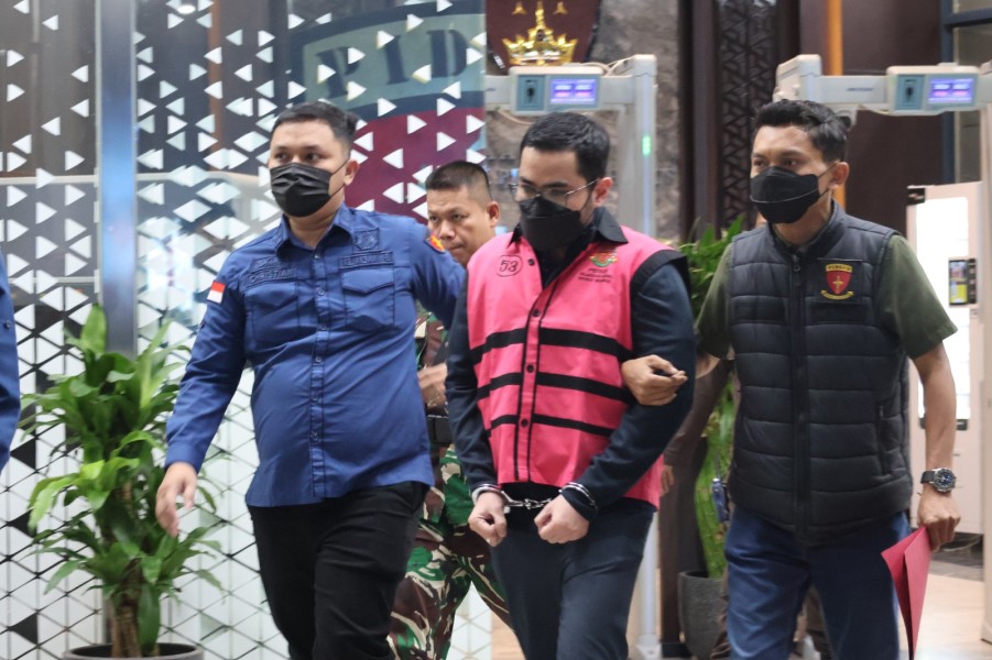 Dirut PT CNI Jadi Tersangka Korupsi Tata Kelola Nikel, Langsung Ditahan Kejagung