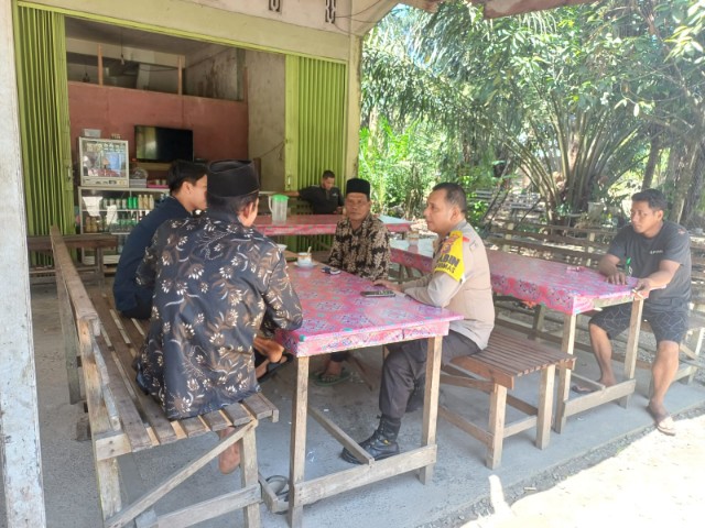 Bhabinkamtibmas Polsek Rambah Sambangi Warga Desa Bangun Purba Ajak Sukseskan Pilkada 2024