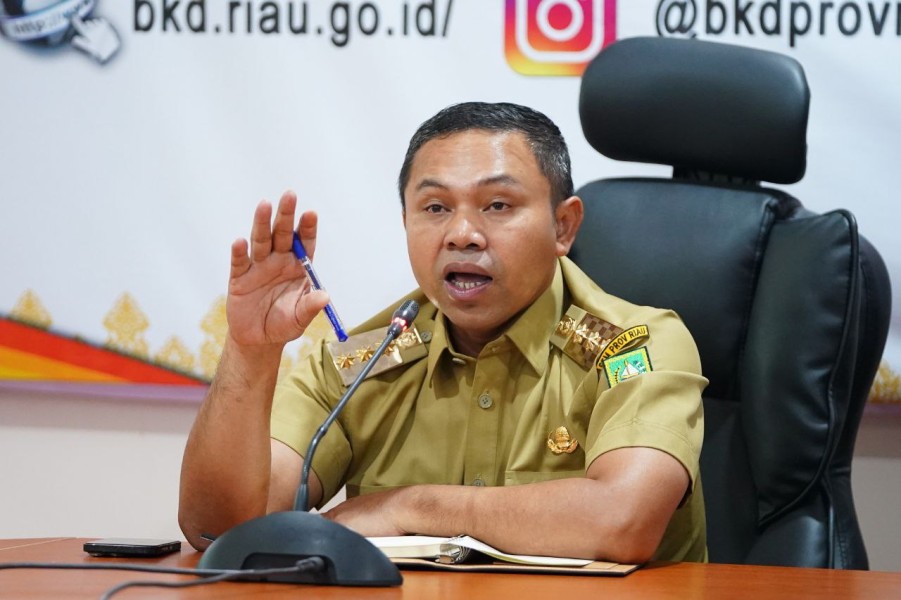 Gubri Abdul Wahid Minta Sekolah Gembleng Siswa SMA/SMK Mampu Kuasai Bahasa Asing