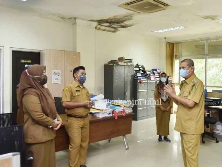 Wabup Inhil Kunjungi Ruangan Kerja ASN dan Beri Motivasi Langsung