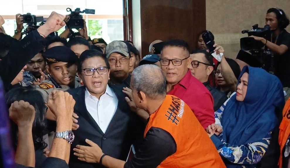 Hasto Diperiksa sebagai Terdakwa Kasus Harun Masiku di Persidangan Hari Ini