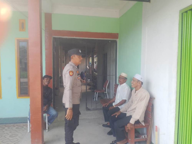 Lakukan Giat Door to Door, Polsek Tempuling Berikan Edukasi Pasca Pilkada