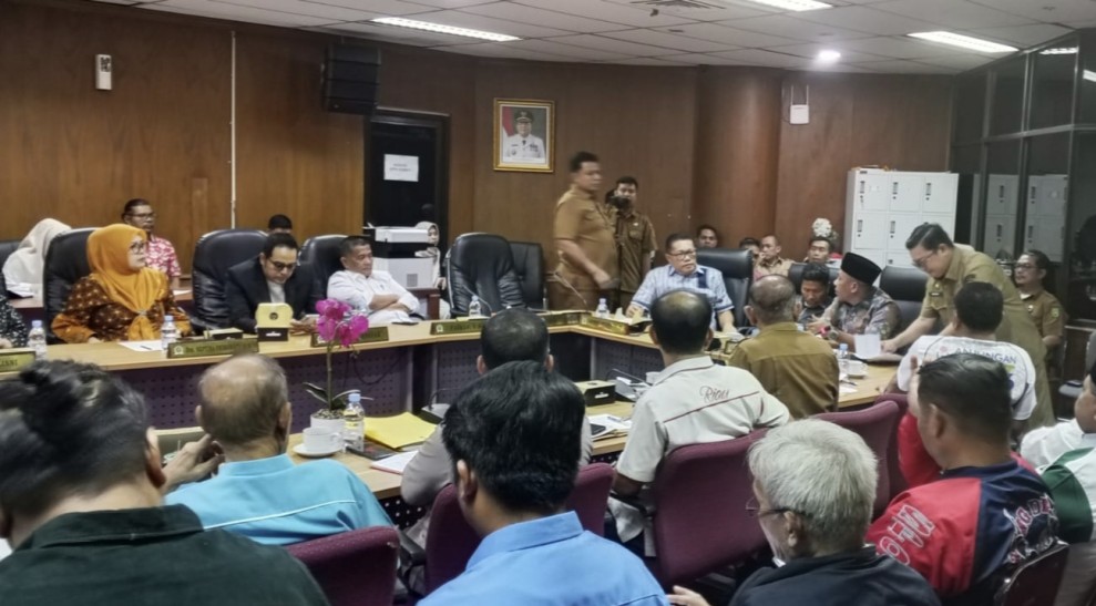 Tertunggak Rp28 Miliar! Atlet dan Pelatih PON Riau Adukan Nasib ke Komisi V DPRD