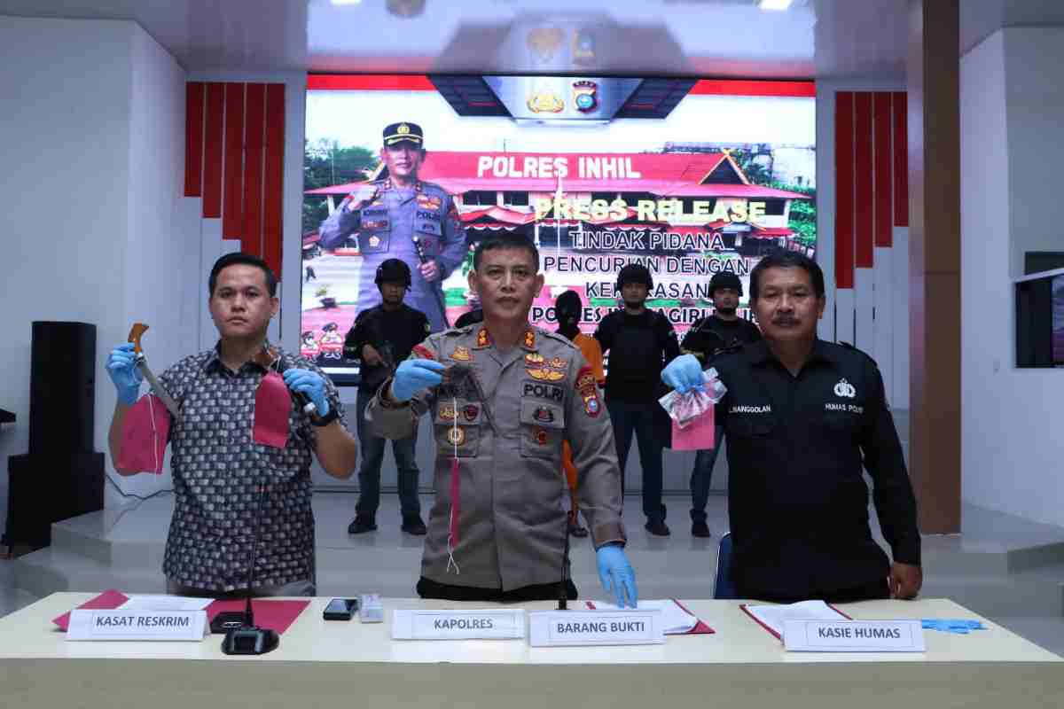 Melawan saat Ditangkap, 2 Perampok yang Gunakan Sajam dan Senpi Rakitan Didor Polisi