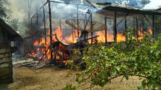 Diduga Korsleting Listrik, Satu Rumah Hangus Terbakar 
