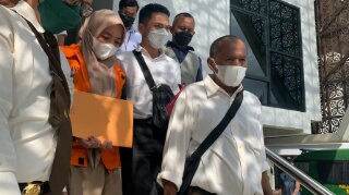 Penyidik Kejaksaan Tahan Donna Fitria Terkait Kasus di Pemkab Siak Riau