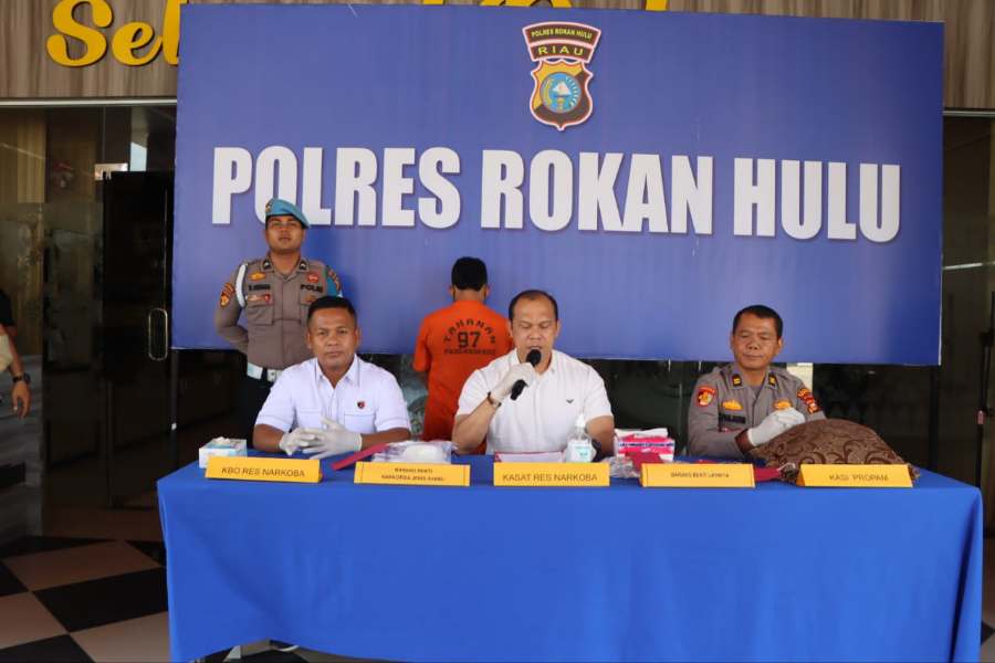 Pura-pura Jadi Pembeli, Kurir Sabu Jaringan Malaysia Ditangkap di Rohul