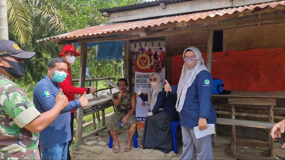 Bersama BINDA Riau, PWI Kuansing Gelar Vaksinasi Merdeka Sisir Desa Terluar 