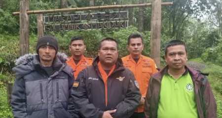 Ratusan Pendaki Selamat Turun dari Gunung Merapi Sumbar, Begini Kondisi di Puncak
