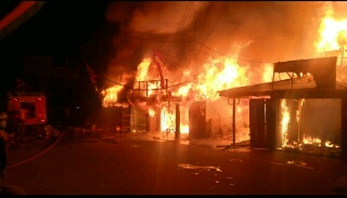 8 unit Bangunan Hangus Dilalap Sijago Merah di Inhil