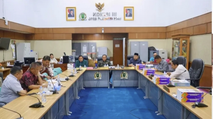 Mobil Operasional PT Arara Abadi dan Rekanan Non-BM Hilir Mudik Seenaknya, DPRD Riau: Rugikan Daerah