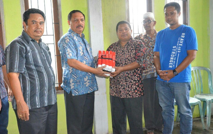 Pemkab Inhil Serahkan Bantuan Sembako Kepada Korban Kebakaran di Sungai Beringin