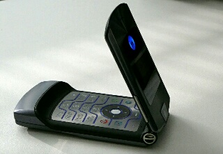 Wah! Motorola Berencana Merilis Ponsel RAZR Kekinian