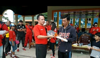 Ketiban Rejeki Nomplok, Bapak Ini Gemeteran Terima Kunci 