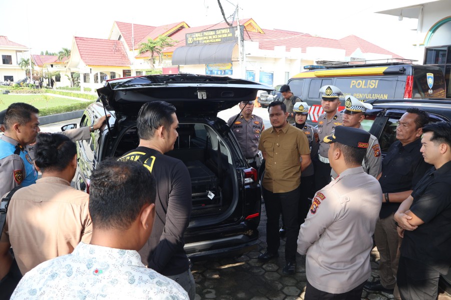 Pastikan Kesiapan Personel, Kapolres Pelalawan Cek Kendaraan Dinas dan Alat Komunikasi