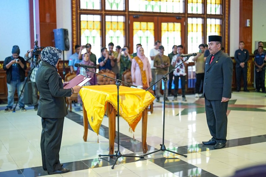 Sekda Siak Resmi Dilantik, Bupati Afni Tekankan Soliditas Antar ASN