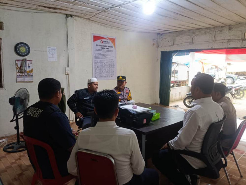 Kapolsek Tempuling Adakan Pertemuan Santai dengan Panwascam, Perkuat Sinergi Pasca Pilkada 2024