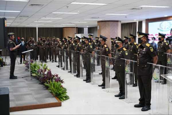 Lantik Kajati dan Kajari, Ini Pesan Jaksa Agung Soal Penanganan Kasus Korupsi di Daerah