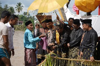 Ribuan Warga Padati Tepian Muko Lobua, Suhardiman: Perahu Begandung Harus Bisa Bangkitkan Ekonomi Masyarakat