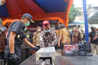 BC Tembilahan Musnahkan Barang Hasil Penindakan Mencapai Milyaran Rupiah