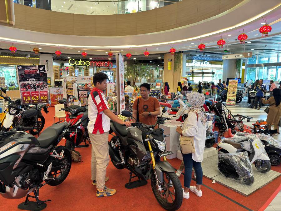 Honda Sport MotoShow Manjakan Pengunjung Mall Living World